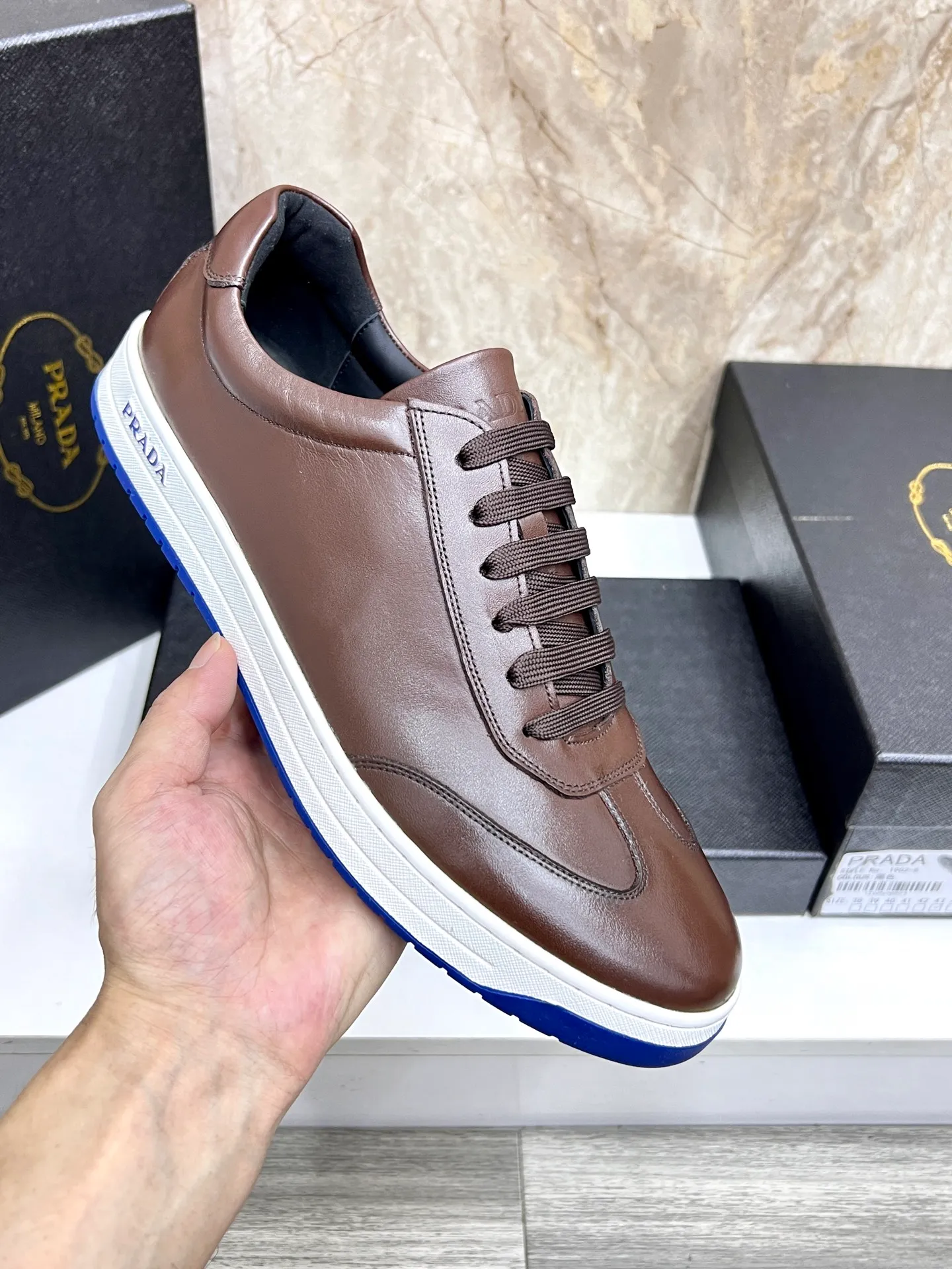 💰620 Prada classic men’s lace-up casual shoes｜Imported cowhide upper｜Layered stitching design on the upper Lightweight and breathable｜Soft and comfortable｜PRADA letters on the side｜Distinctive sporty style Showing the brand style｜Lightweight embossed rubber sole｜With cowhide foot pad lining｜Excellent foot feel Fashionable and elegant｜Size: 38-44 (customized at 45)